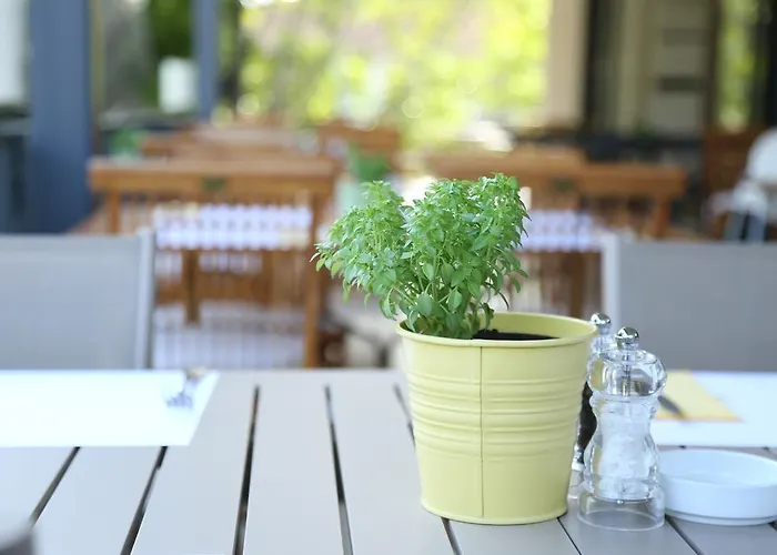 غولدن كي فندق